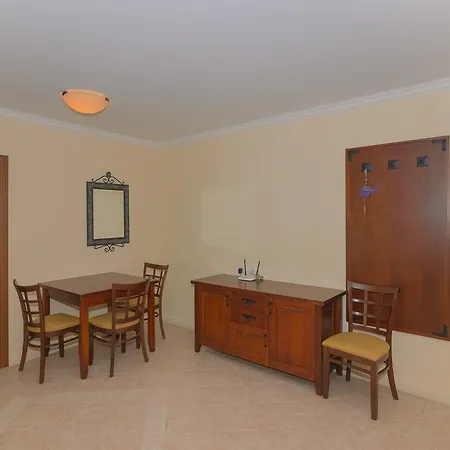 Apartment Family Near